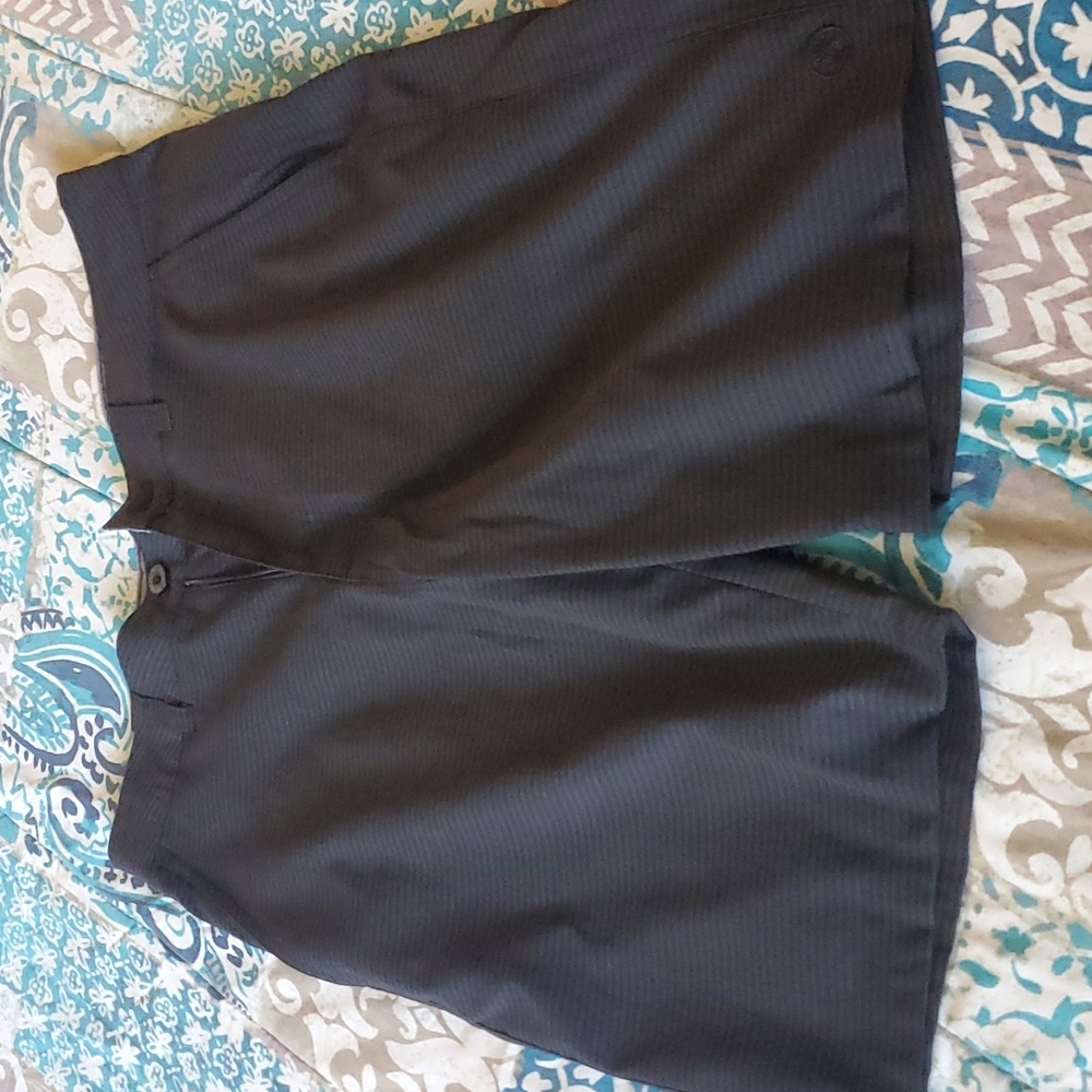 Black and stripe gray short